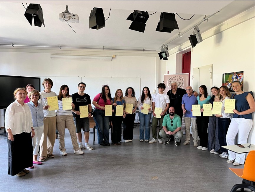Clicca per accedere all'articolo Cerimonia conclusiva del percorso di potenziamento-orientamento "BIOLOGIA CON CURVATURA BIOMEDICA” TRIENNIO 2022-2025.